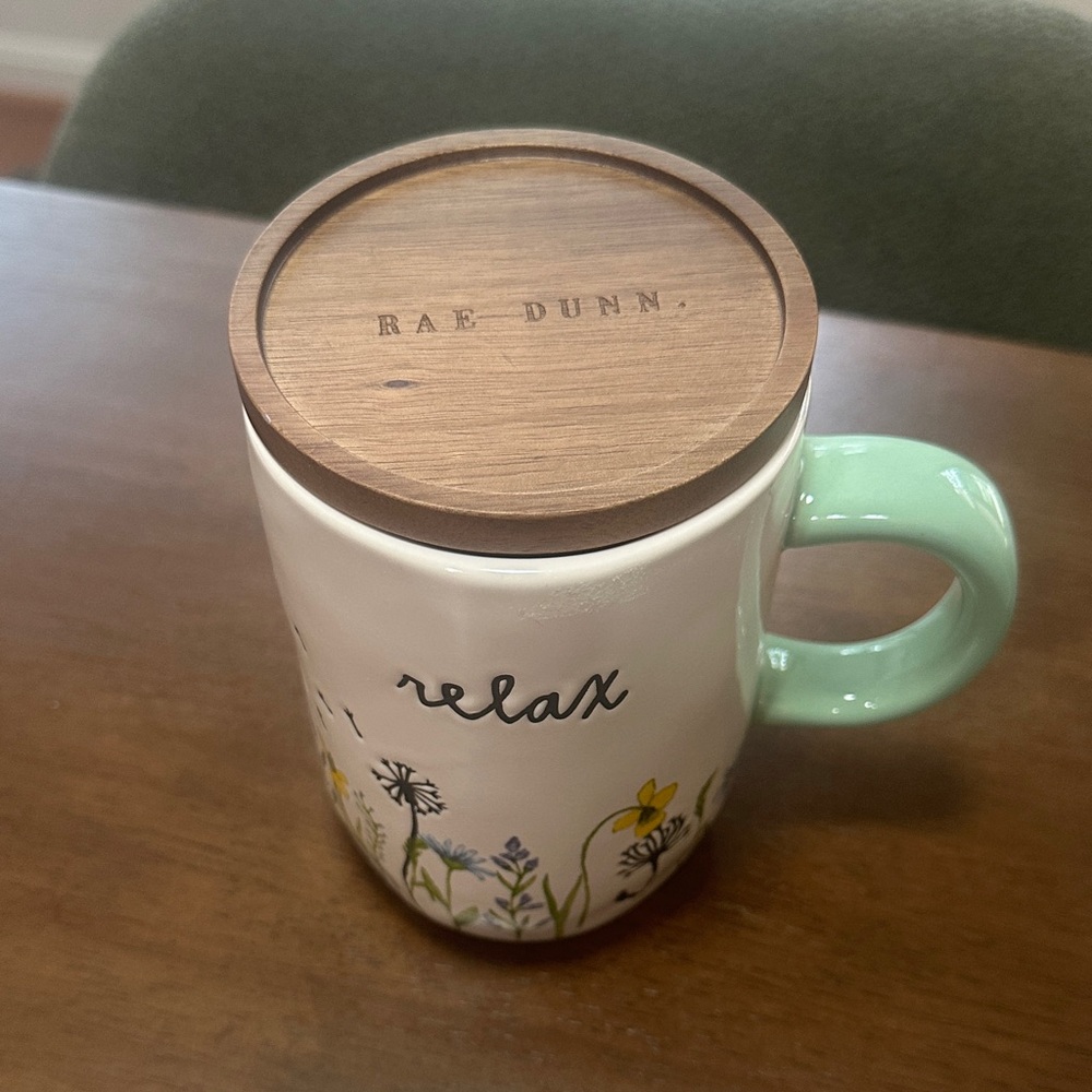 NWOT - RAE DUNN relax mug with wooden coaster top